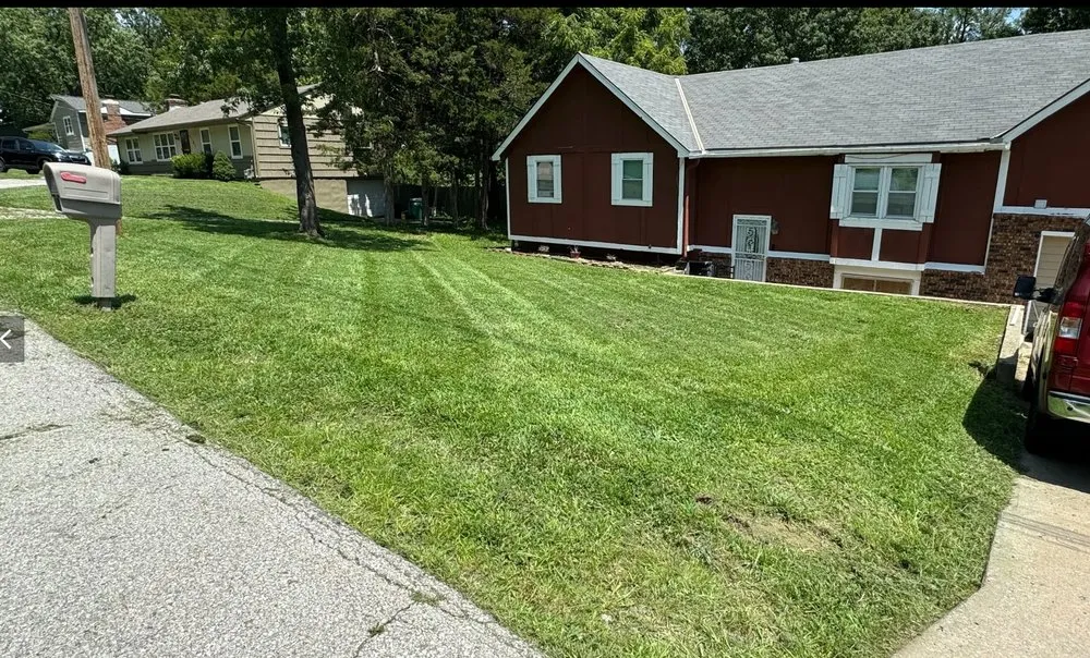 Expert yard maintenance experts serving Kansas City, MO - Mcknight Lawn & Order