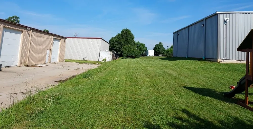 Trusted lawn mowing service experts serving Nicholasville, KY - McLean Brothers Mowing and Lawn Services