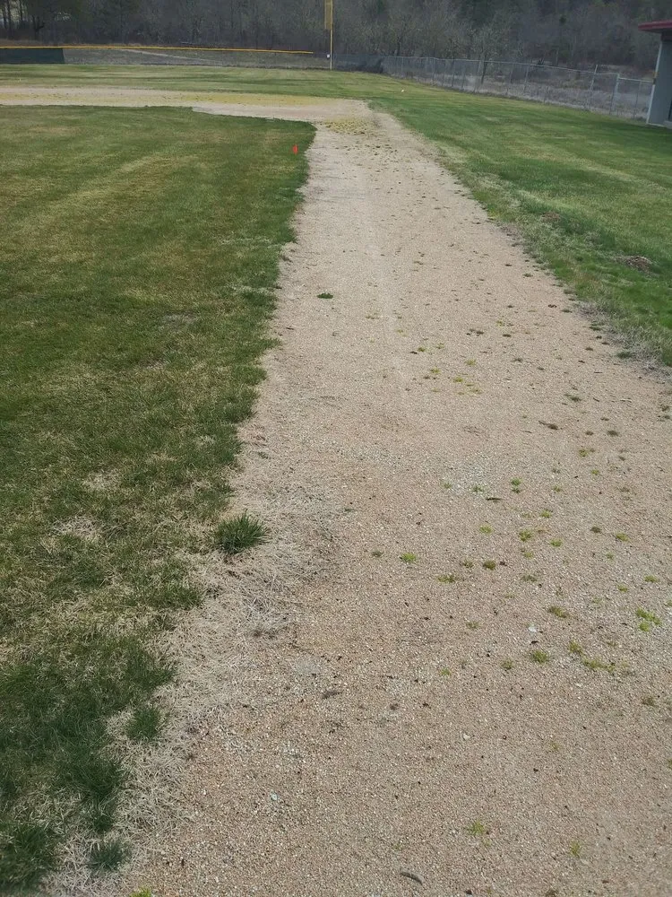 Affordable landscaping services experts serving Grants Pass, OR - McLean's Core Services