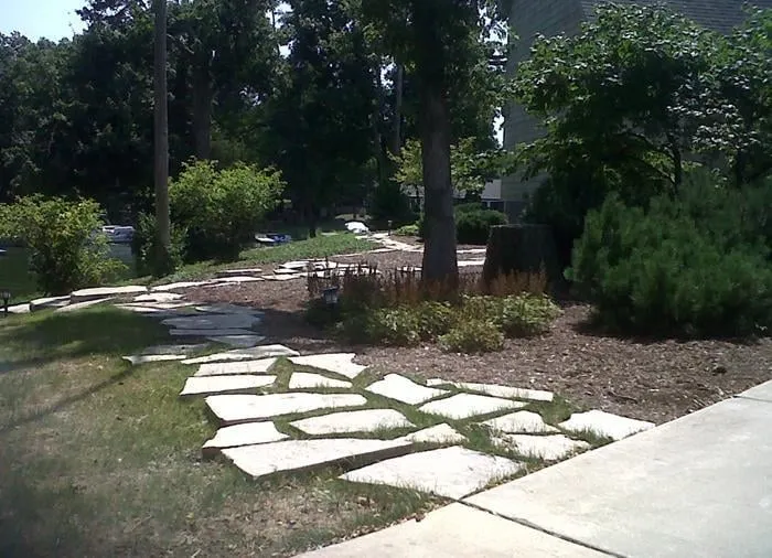 Expert garden landscaping in Bloomington, IL by McLeese Landscapes