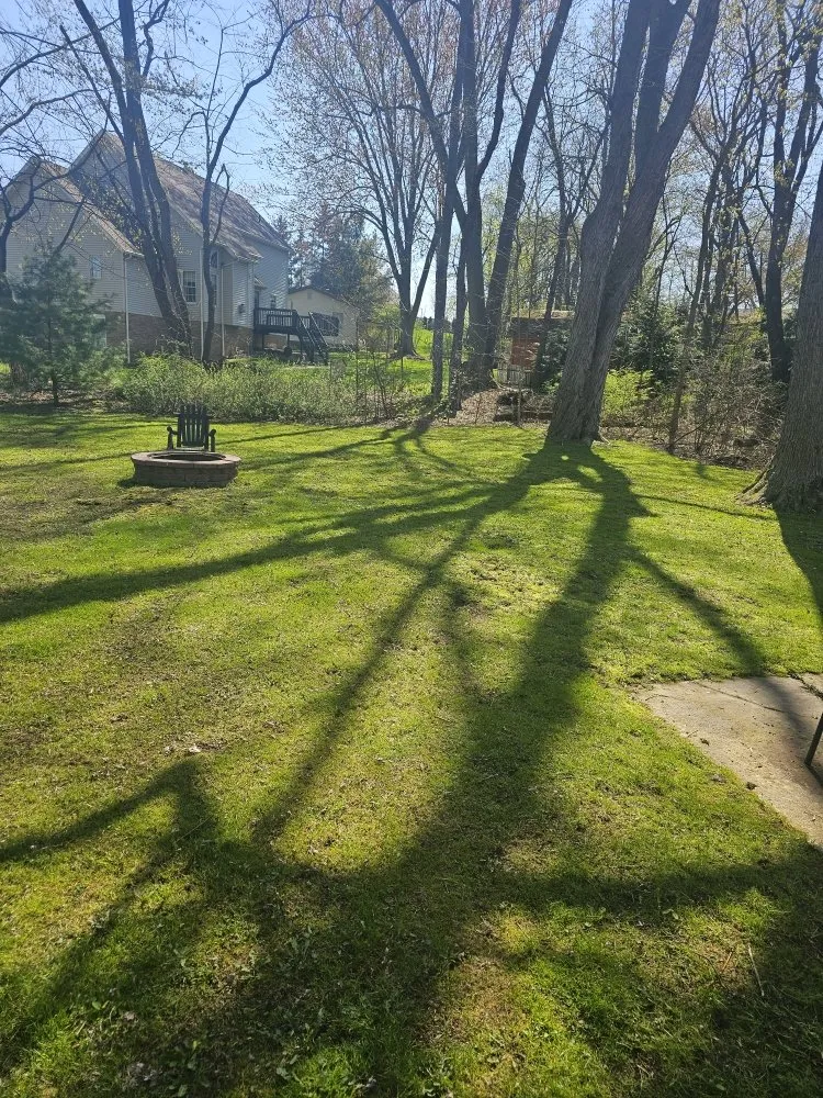 Top-rated lawn care service in North Canton, OH - MCleod's Multiservice