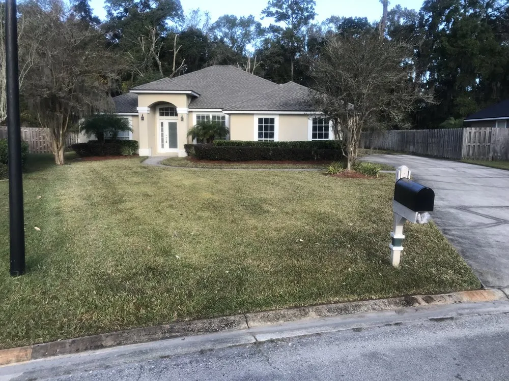 Professional lawn mowing service in Jacksonville, FL - McNallys Lawn care