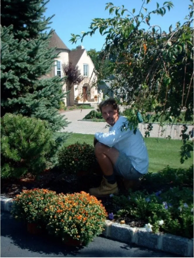 Custom landscaping services for beautiful yards in Cranford, NJ by MCR Landscaping