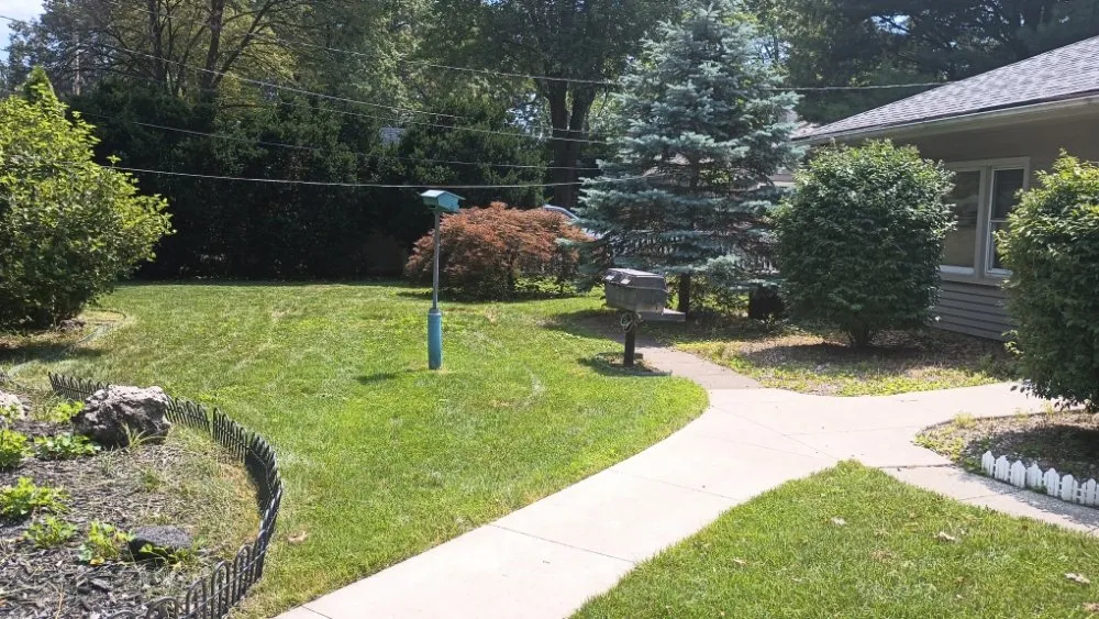 Reliable landscaping services in Toledo, OH - MC'S Lawncare