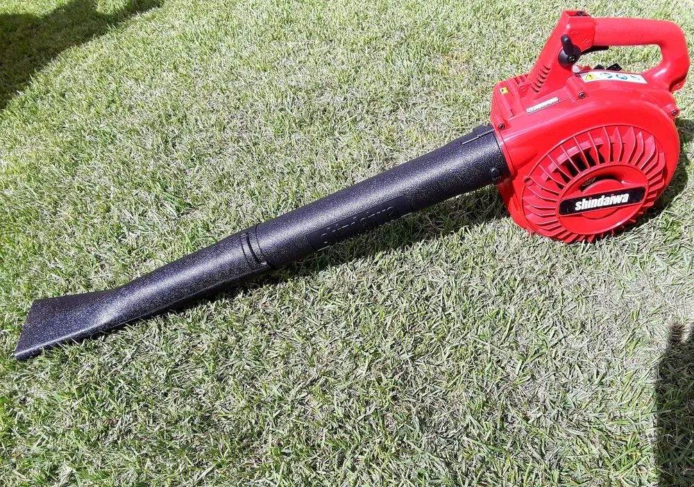 Top-rated lawn care service experts serving Waipahu, HI - McShane Maintenance Yard Service