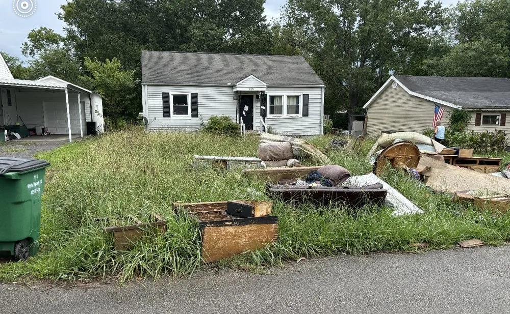 Professional yard maintenance in Rossville, GA by MD Landscaping & Construction