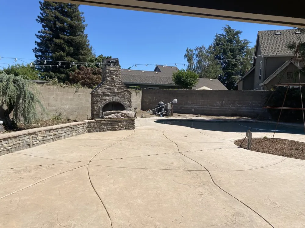 Affordable garden landscaping for residential properties in Modesto, CA by MD Landscaping & Hauling