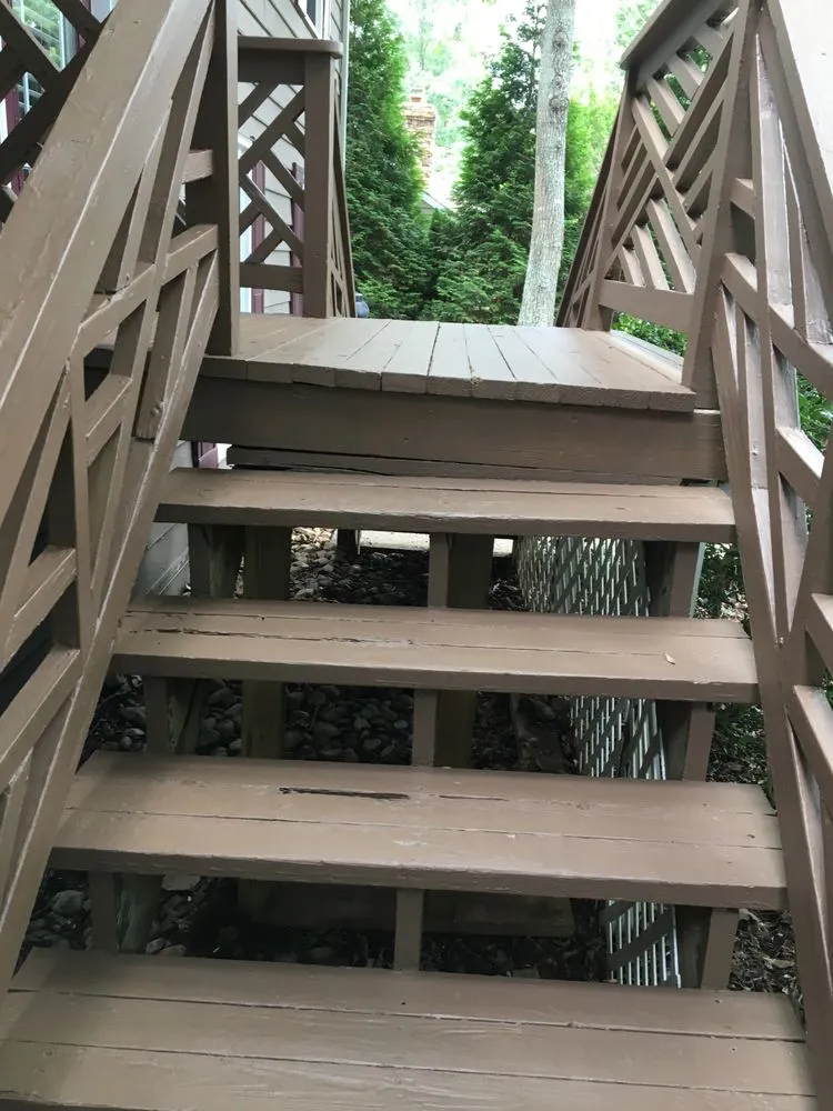 Top-rated residential landscaping experts serving Lynchburg, VA - MD Lawn Care and Small Home Repair