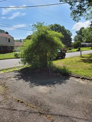 MD Lawn Care and Small Home Repair Logo