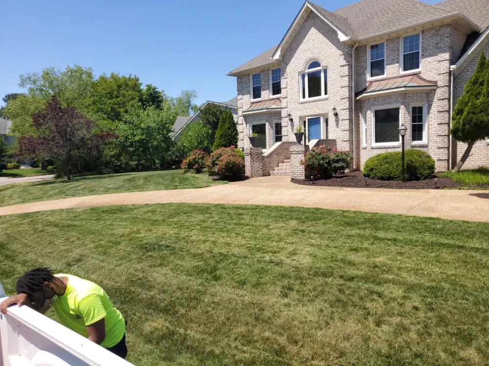Top-rated garden landscaping in Suffolk, VA by M&D Lawncare