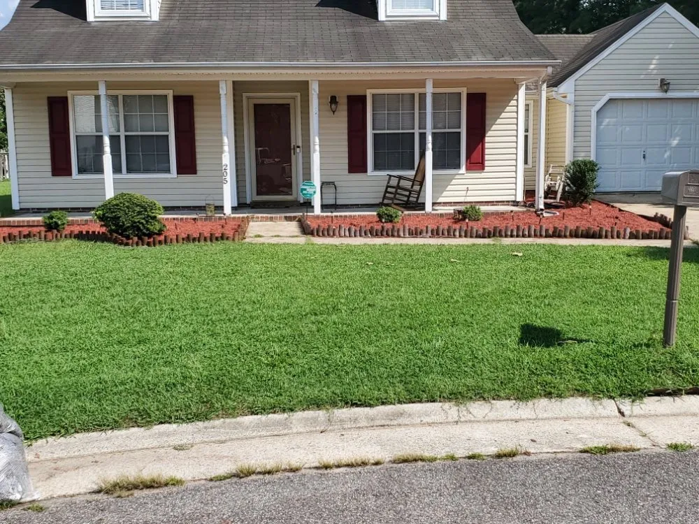 Expert lawn mowing service with custom design across Suffolk, VA - M&D Lawncare