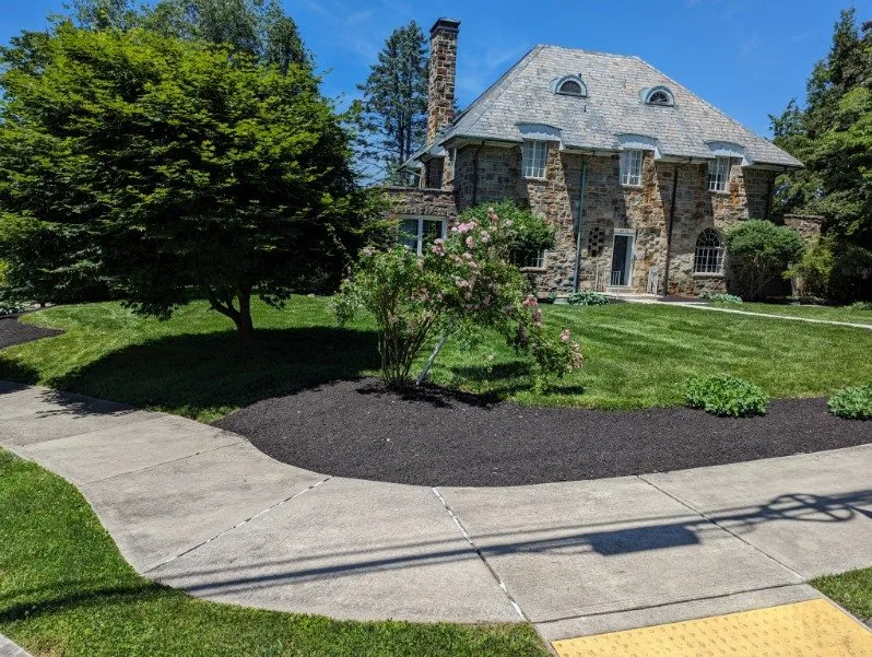 Affordable yard maintenance in Allentown, PA - Md Rosario Lawn Care