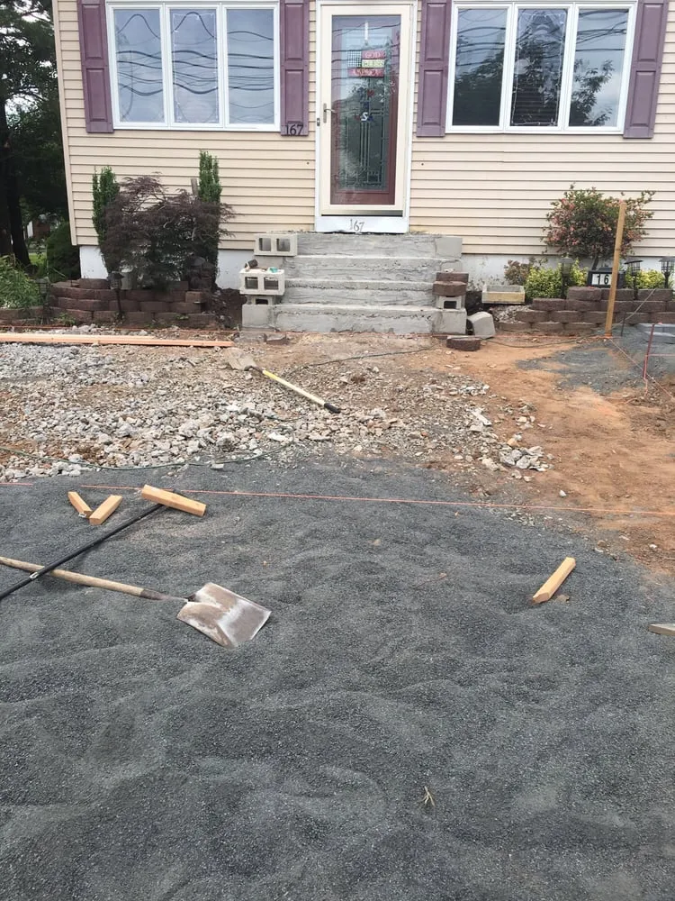 Top-rated lawn mowing service in Staten Island, NY by MDM Landscaping & Services