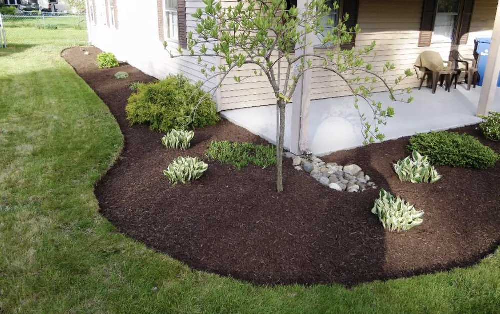 Custom landscape design for year-round maintenance in Tannersville, PA by MDM landscaping