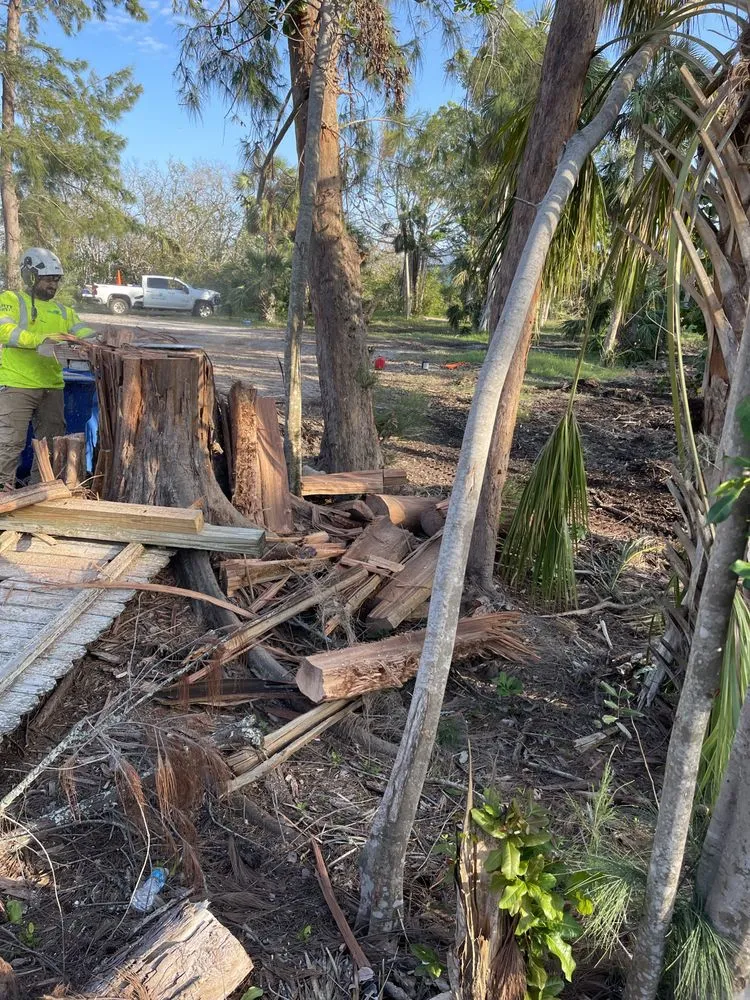 Reliable residential landscaping for beautiful yards across Englewood, FL - MDS Dedication Service