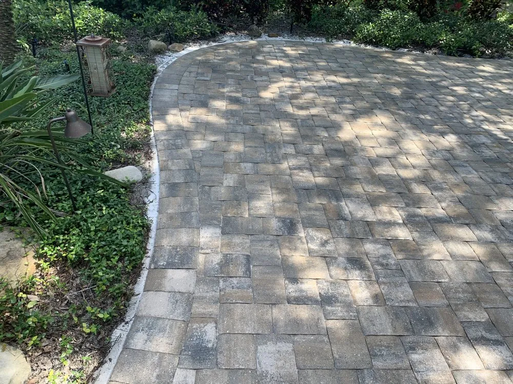 Top-rated yard maintenance in Englewood, FL by MDS Dedication Service