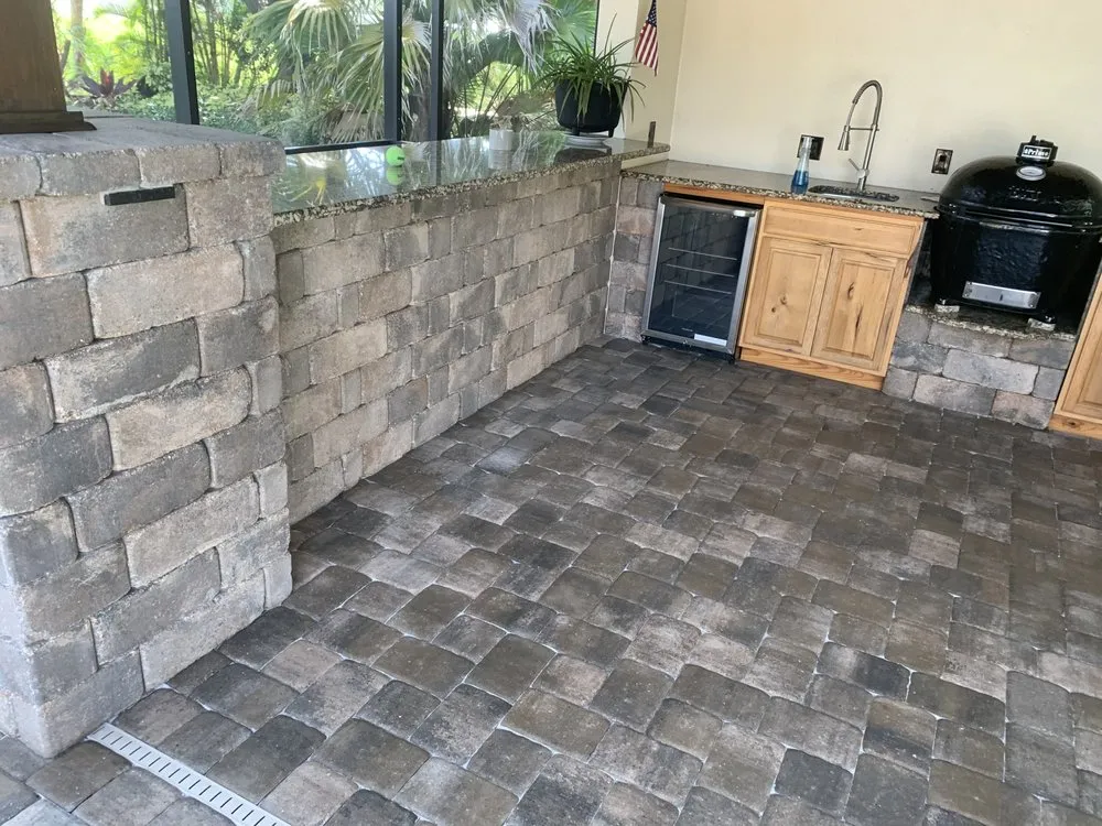 Custom yard cleanup service in Englewood, FL by MDS Dedication Service