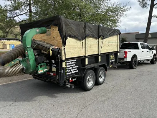 MD'S Lawncare Plus Logo