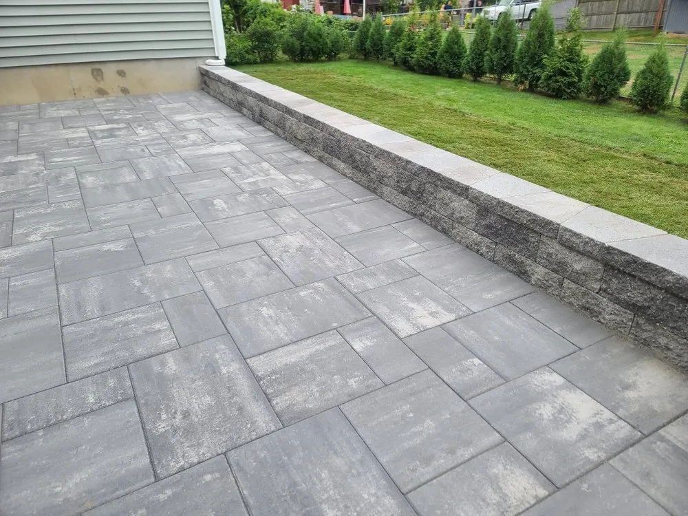 Local residential landscaping experts serving Lynn, MA - MDZ Crew Landscaping & Paving