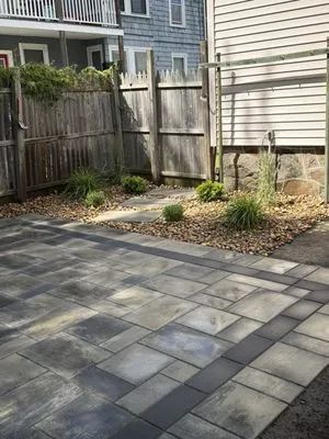 MDZ Crew Landscaping & Paving Logo