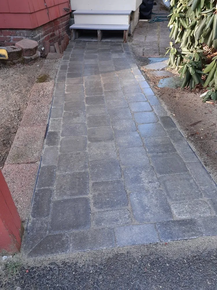 Professional yard maintenance in Lynn, MA - M&E Construction and Landscaping