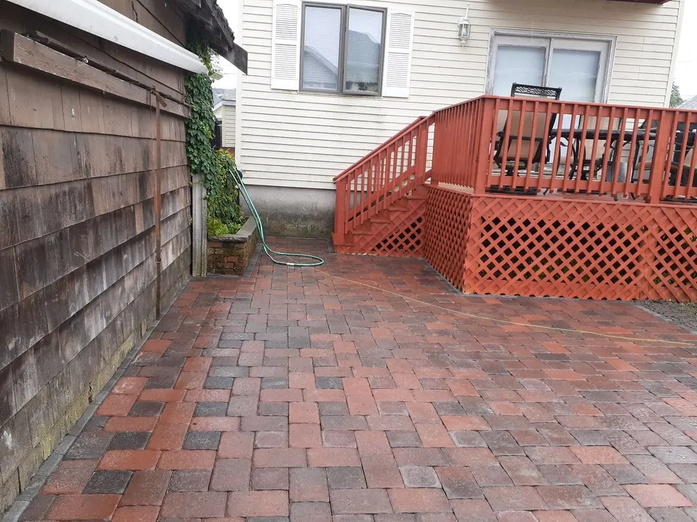 Reliable lawn care service in Lynn, MA - M&E Construction and Landscaping