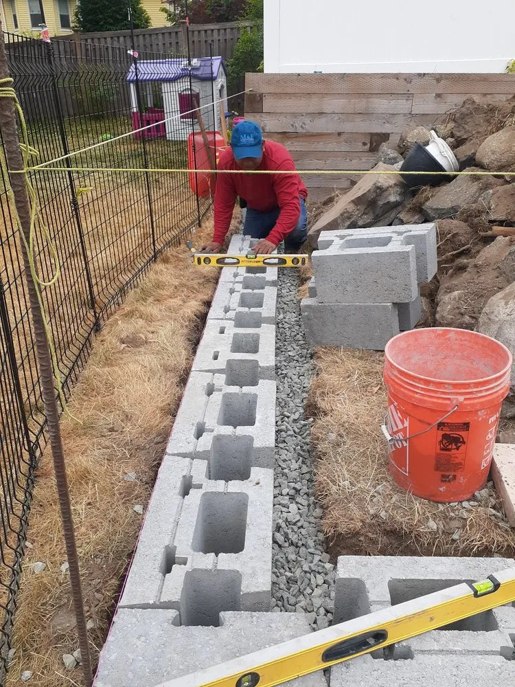 Custom lawn care service in Lynn, MA - M&E Construction and Landscaping