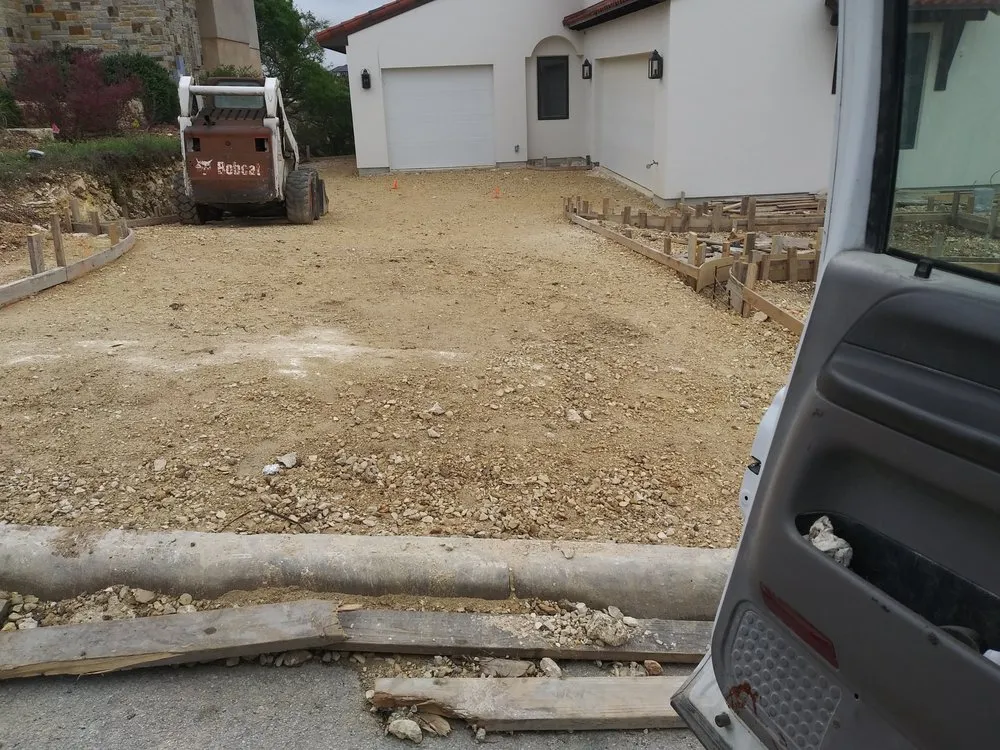 Custom yard maintenance in San Antonio, TX by M&E Landscaping