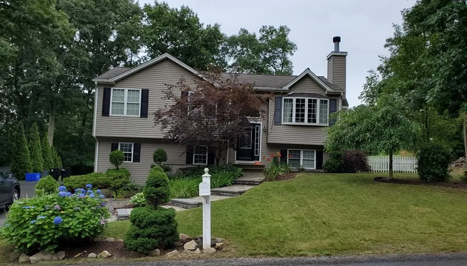 Affordable residential landscaping experts serving Smithfield, RI - Me Yarder Exterior Services