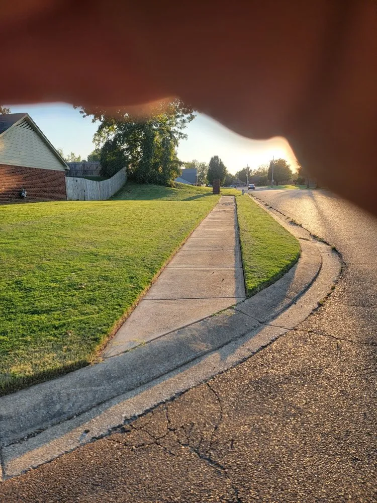 Affordable lawn mowing service in Olive Branch, MS - Meadors Southern Lawn Services