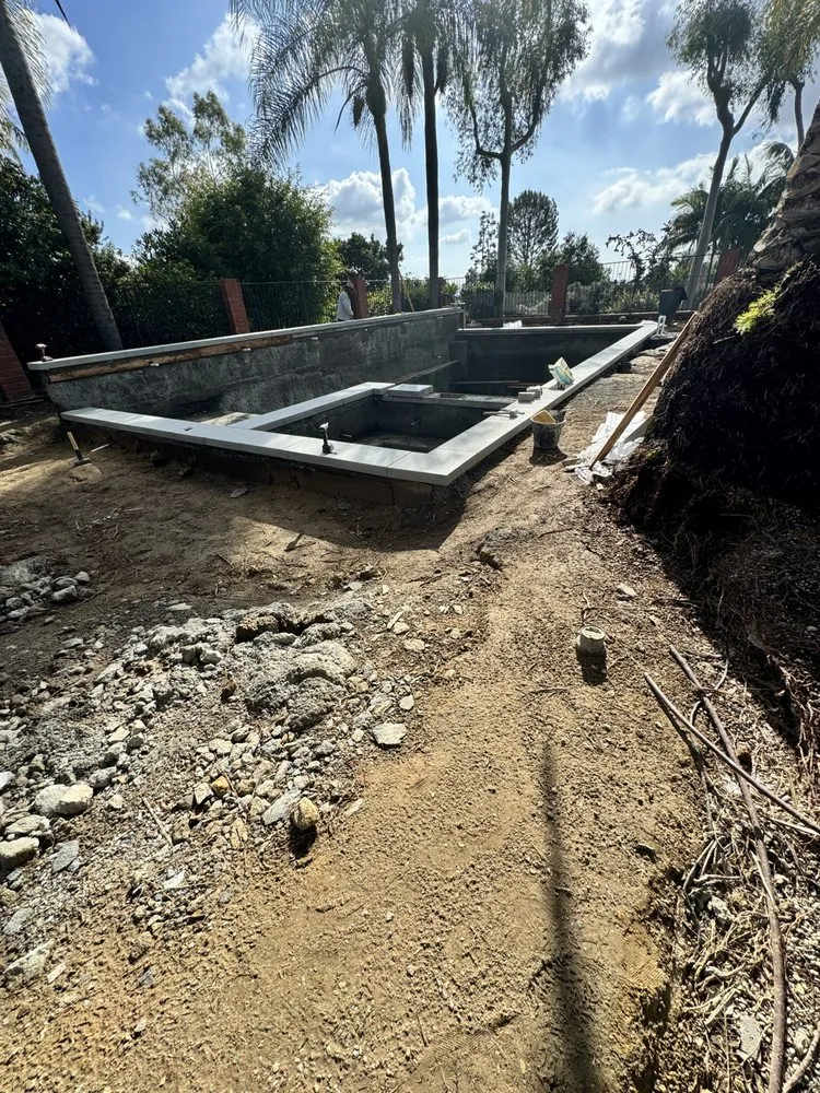 Custom lawn mowing service in Costa Mesa, CA by Meadow Landscape