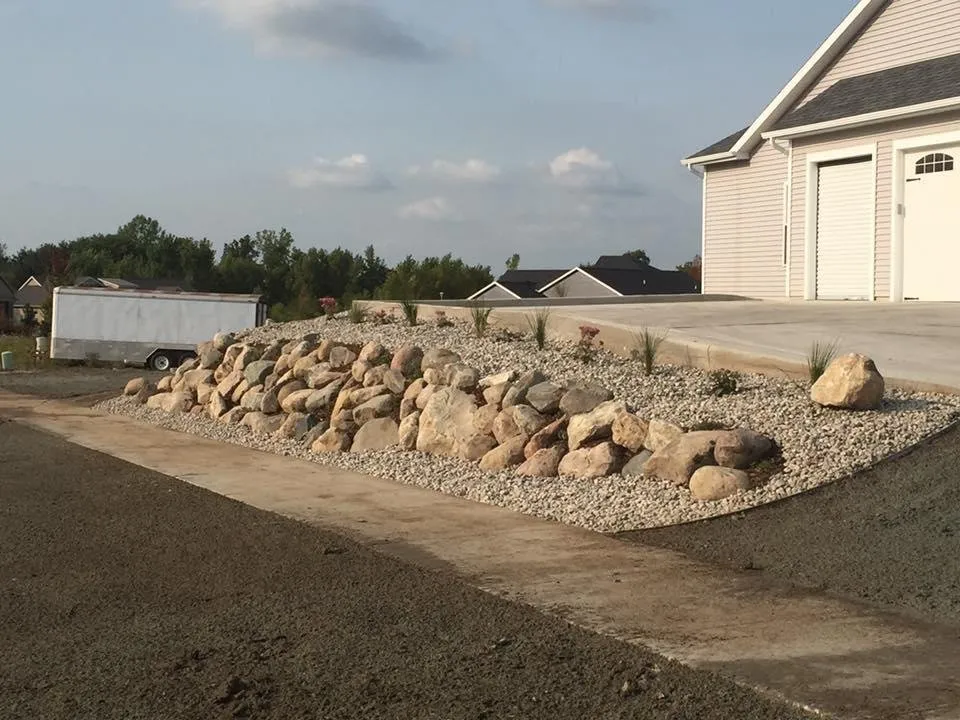 Top-rated residential landscaping in Saranac, MI - Meadow Valley Lawncare and Landscape