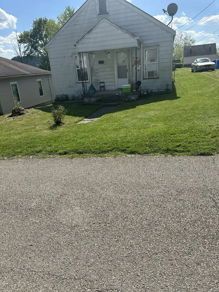 Custom landscape design in Irvine, KY - Meadowlark Lawn Care