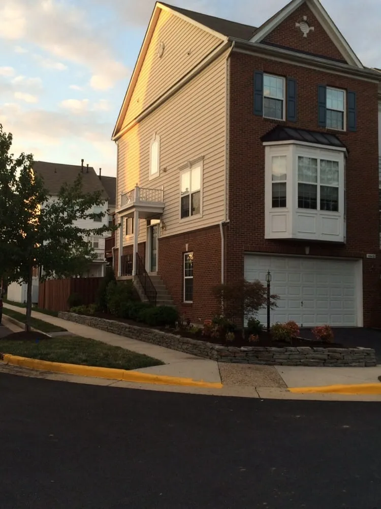 Expert lawn mowing service in Chantilly, VA - Meadows Farms Nurseries Landscaping