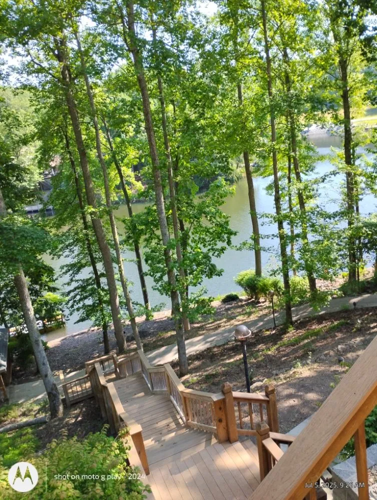 Affordable lawn mowing service experts serving Crossville, TN - Mean Green Home Services