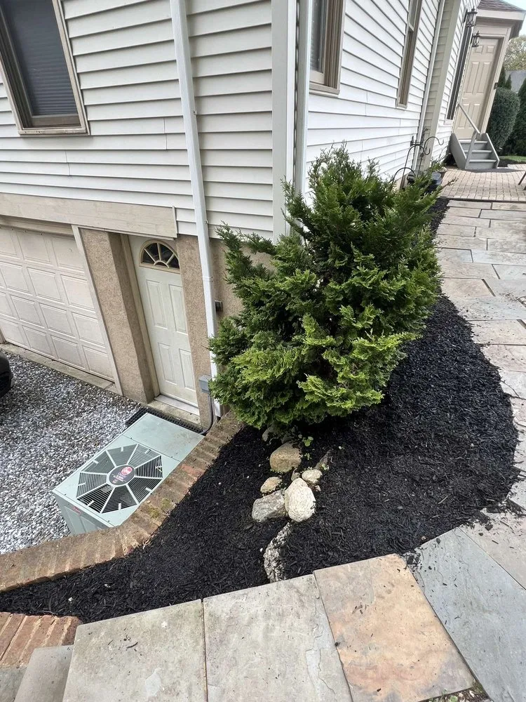 Expert lawn mowing service in Stratford, CT by Mean Green Lawn Crew