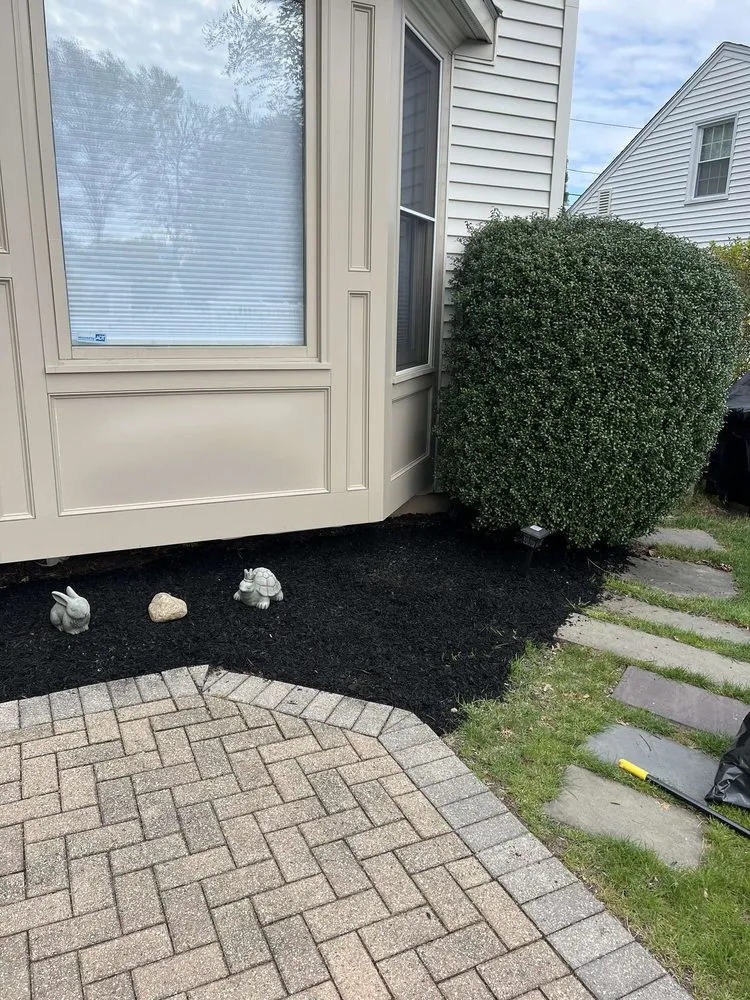 Trusted yard maintenance experts serving Stratford, CT - Mean Green Lawn Crew