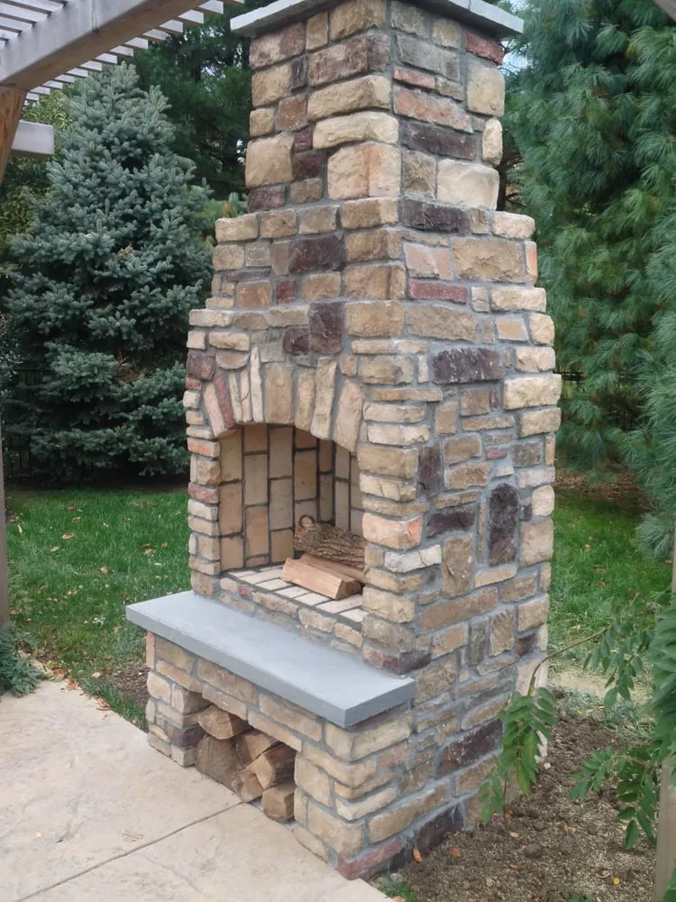 Custom garden landscaping for residential properties in Chester Springs, PA by Meanix Landscaping