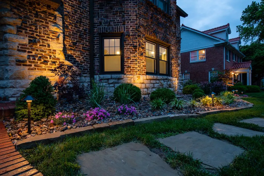 Custom garden landscaping experts serving Merriam, KS - Mears Lawn & Landscape