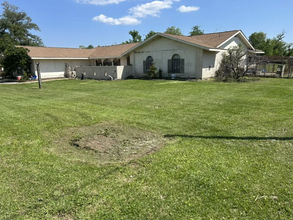 Top-rated yard cleanup service in Galliano, LA by Mears Lawn Care Services