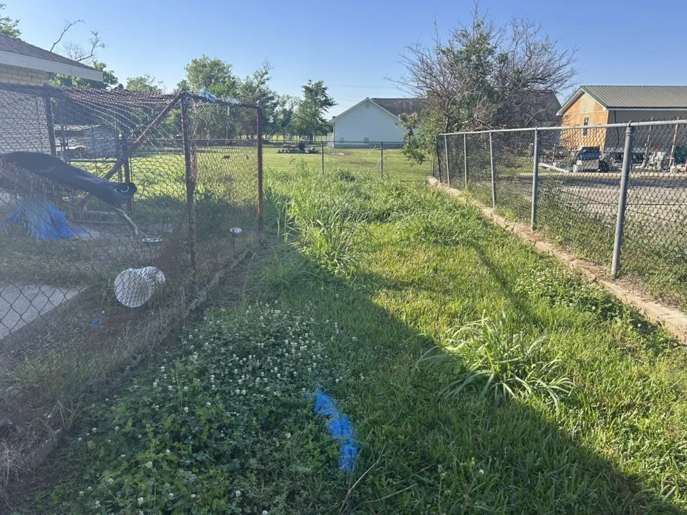 Custom garden landscaping for beautiful yards across Galliano, LA - Mears Lawn Care Services