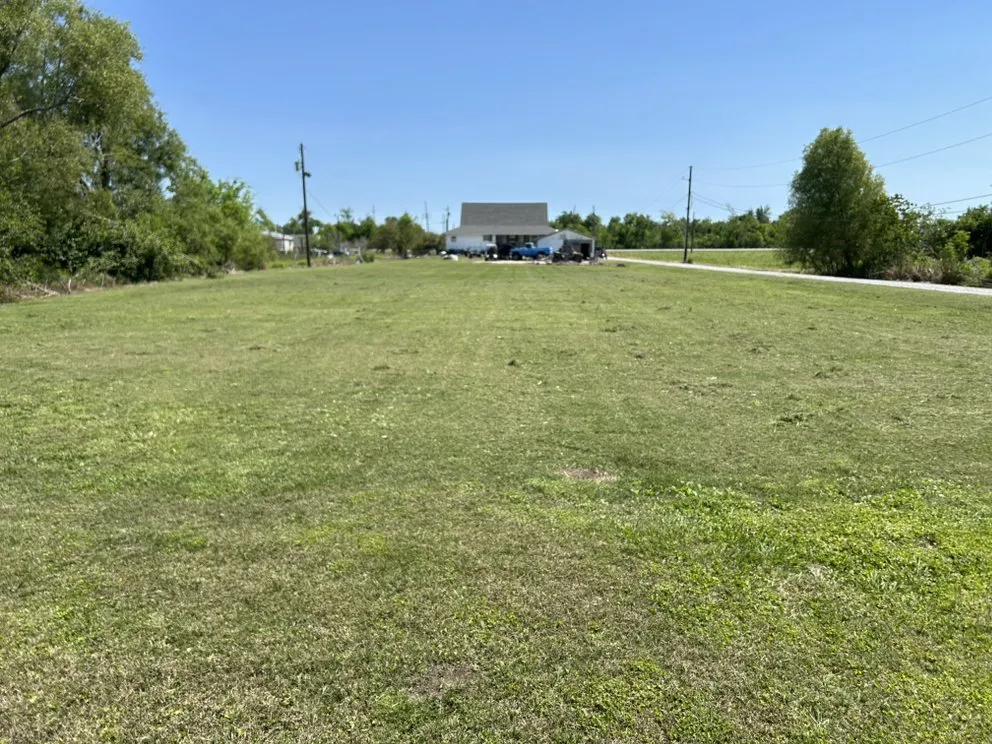 Trusted yard cleanup service experts serving Galliano, LA - Mears Lawn Care Services