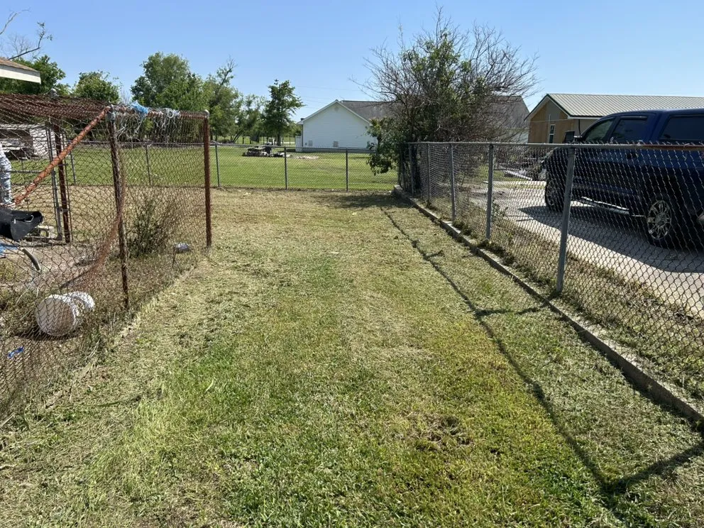 Professional landscaping services experts serving Galliano, LA - Mears Lawn Care Services