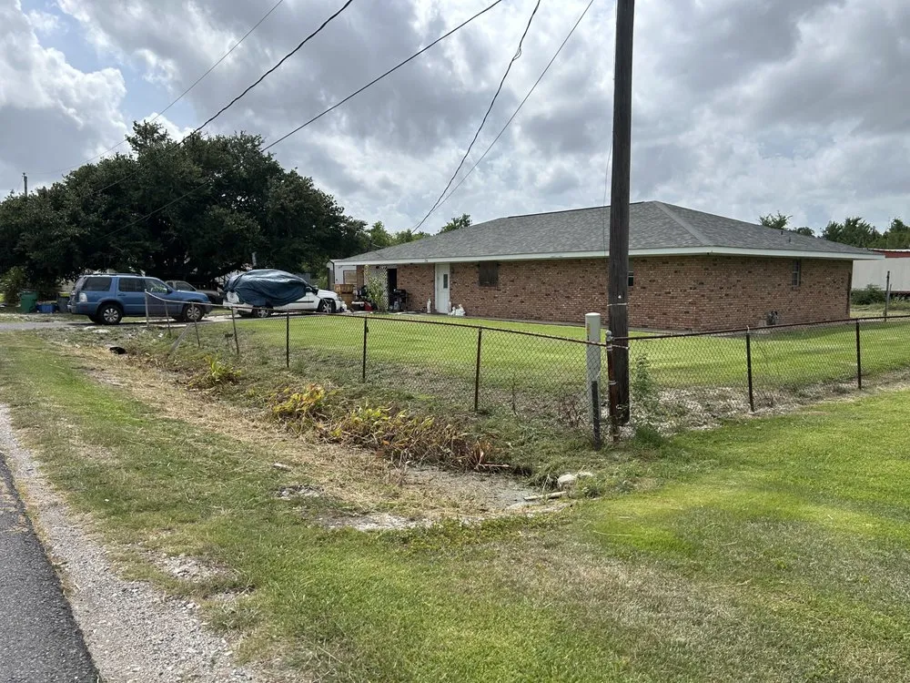 Top-rated outdoor landscaping in Galliano, LA by Mears Lawn Care Services