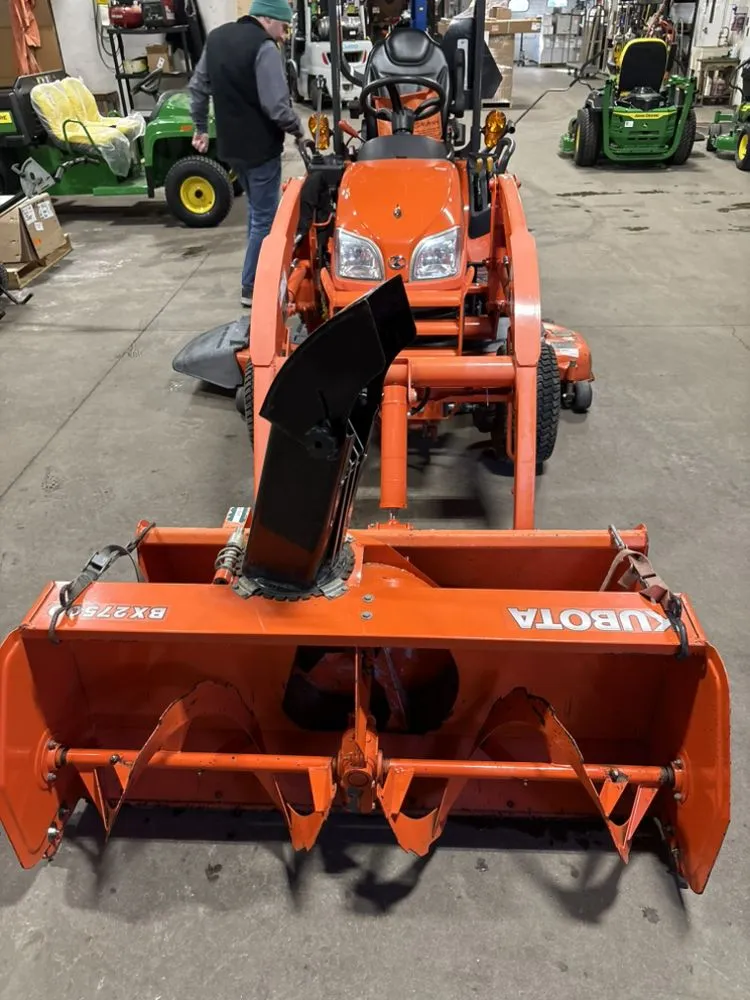 Reliable yard cleanup service for homes in Fairfield, CT by Mebane and Mebane