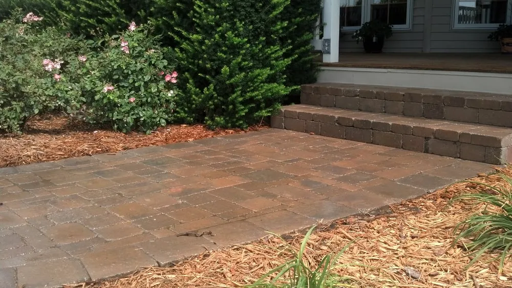 Expert landscape design for homes in Omaha, NE by Mechaley Landscpaing