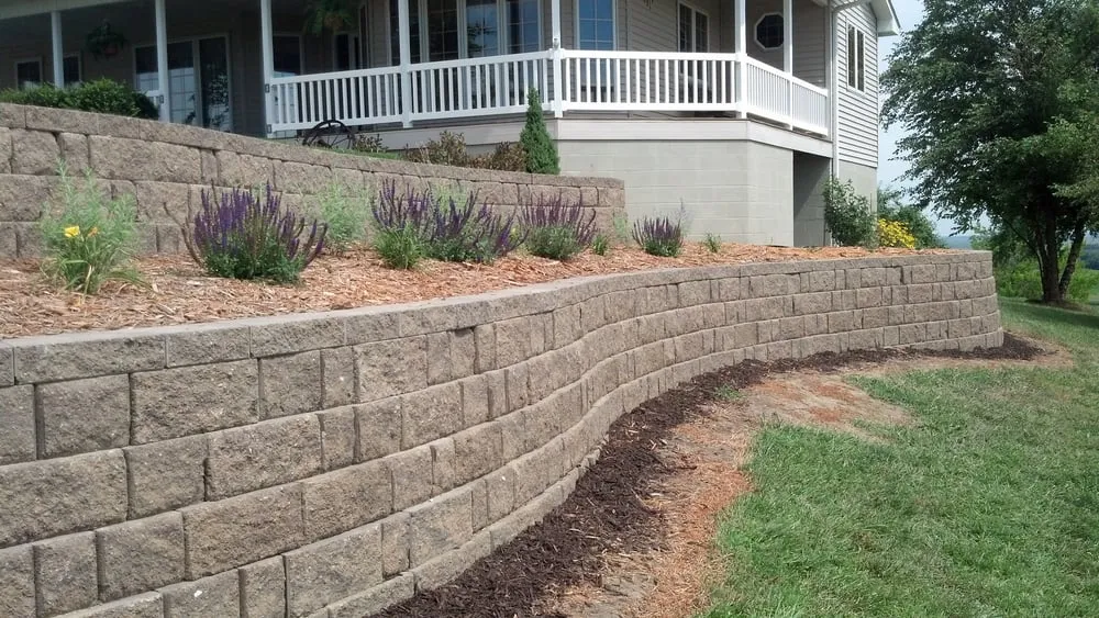 Reliable yard maintenance with custom design in Omaha, NE by Mechaley Landscpaing