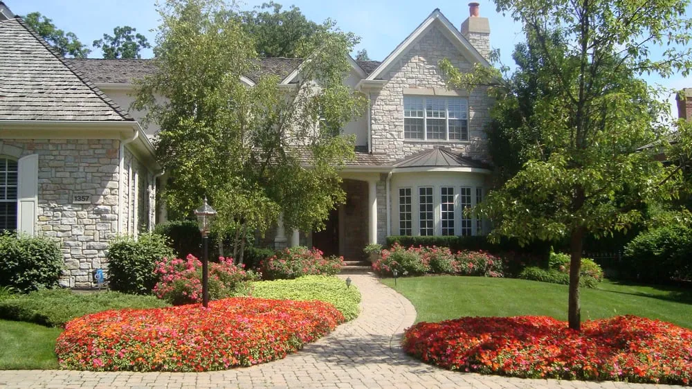 Affordable yard maintenance in Highwood, IL - Medina & Sons Landscape