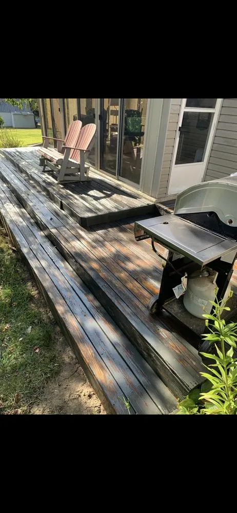 Trusted yard cleanup service for beautiful yards across Mansfield, OH - Medina & Sons