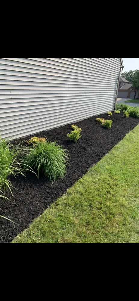Custom landscape installation in Mansfield, OH by Medina & Sons